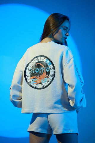 Crewneck Pullover in Scorpio